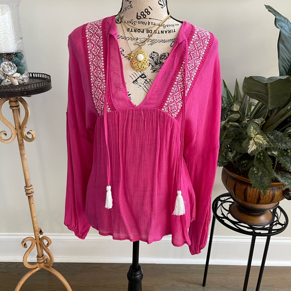 Blue Rain pink white size medium NWOT long sleeve blouse